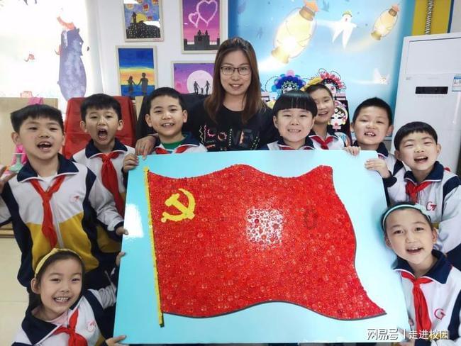 之前跟我表白被我拒绝之后的人发朋友圈弹唱了一首我会等什么意思？游戏画面